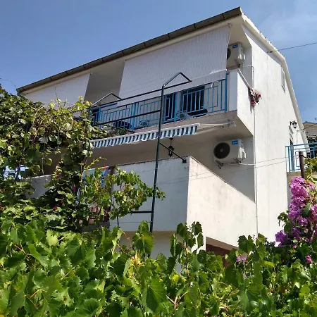 Radja Apartamento *